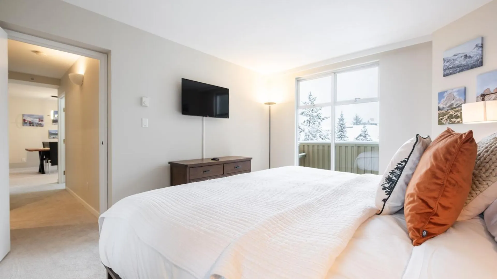 Woodrun By Outpost Whistler location